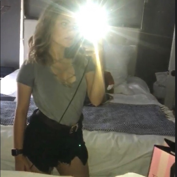 Meet your Posher, Andrea - Picture 1 of 1